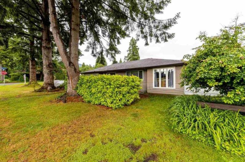 2340 Larson Road, Central Lonsdale, North Vancouver 2