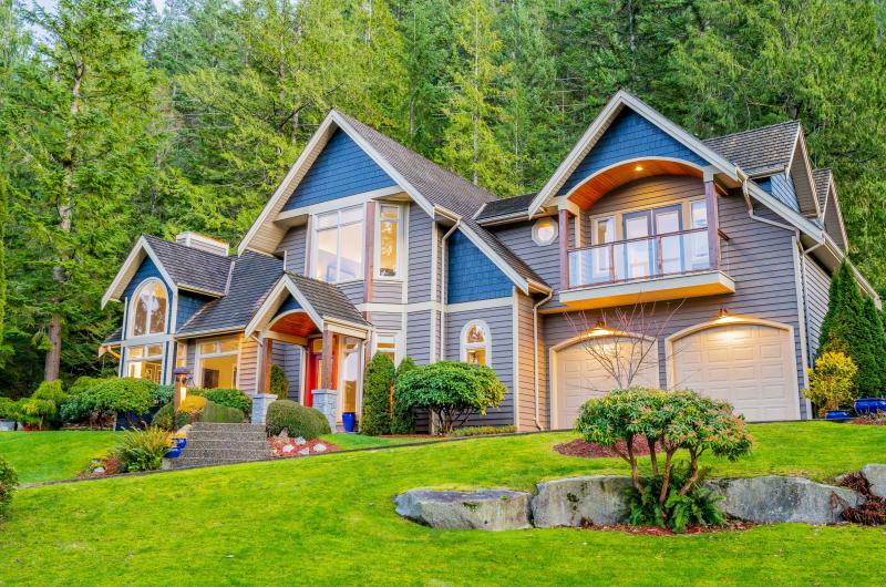 197 Stonegate Drive, Furry Creek, West Vancouver 2